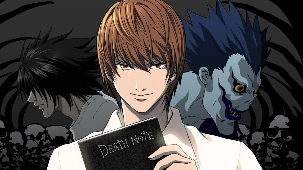 Siluet Light Yagami memegang Death Note dengan tatapan tajam, diiringi bayangan Ryuk dalam nuansa gelap