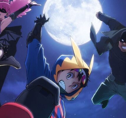 Koichi berdiri di atas gedung bertirai lampu malam, mengenakan hoodie dan masker, siap membantu diam-diam di My Hero Academia: Vigilantes 2025